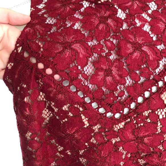 WAYF Women's Garnet Lace Overlay Sleeveless High Neck Portrait Blouse sz M - Picture 6 of 6